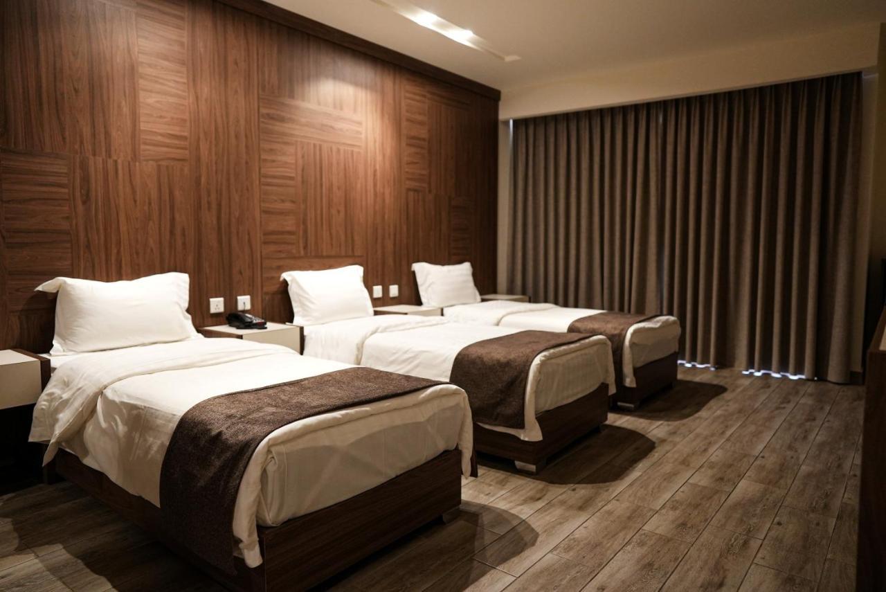 Luciana Hotel By Fhm Aqaba Exterior photo
