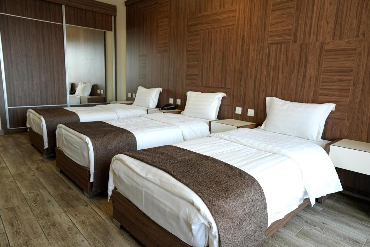 Luciana Hotel By Fhm Aqaba Exterior photo