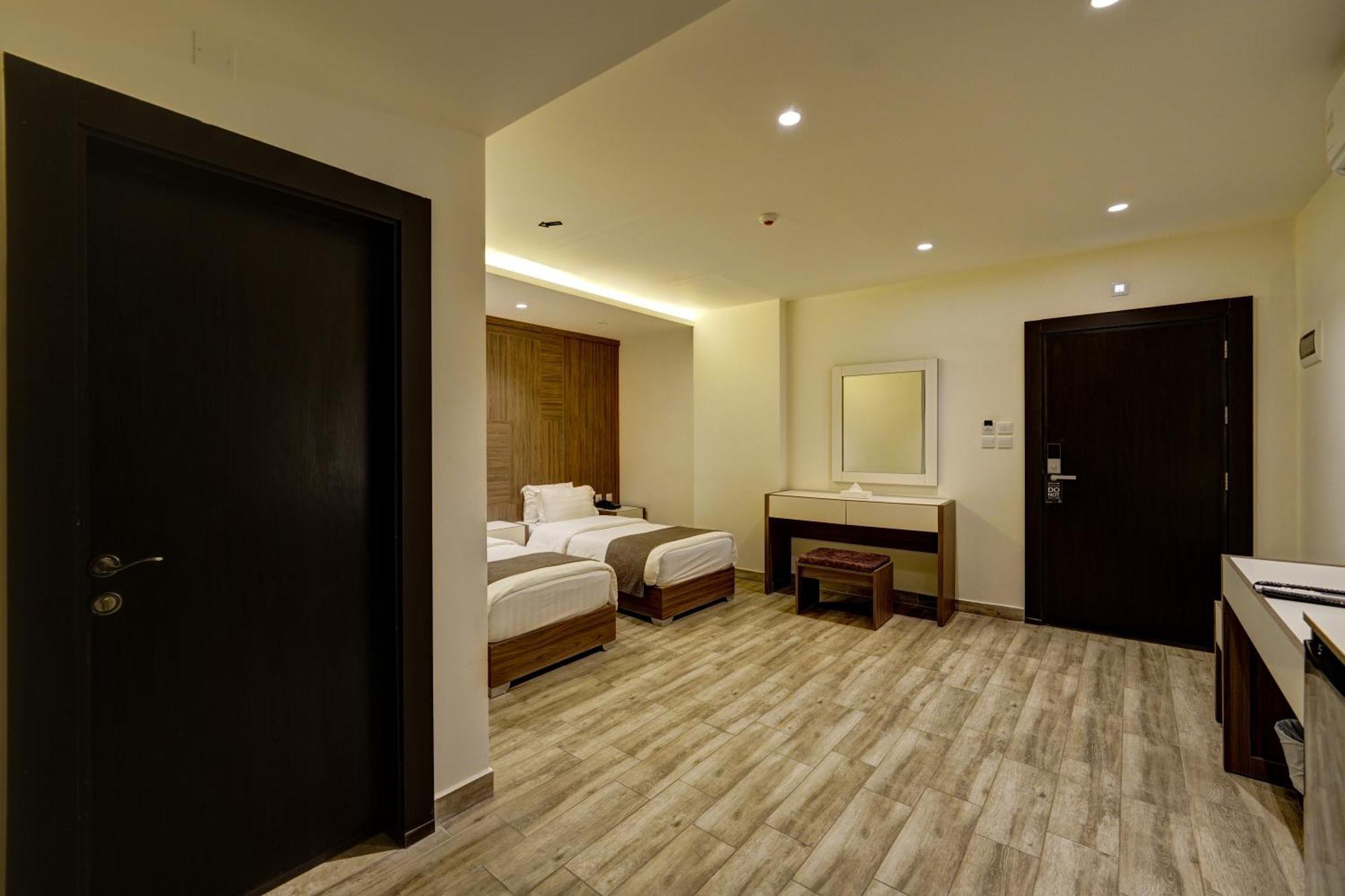 Luciana Hotel By Fhm Aqaba Exterior photo