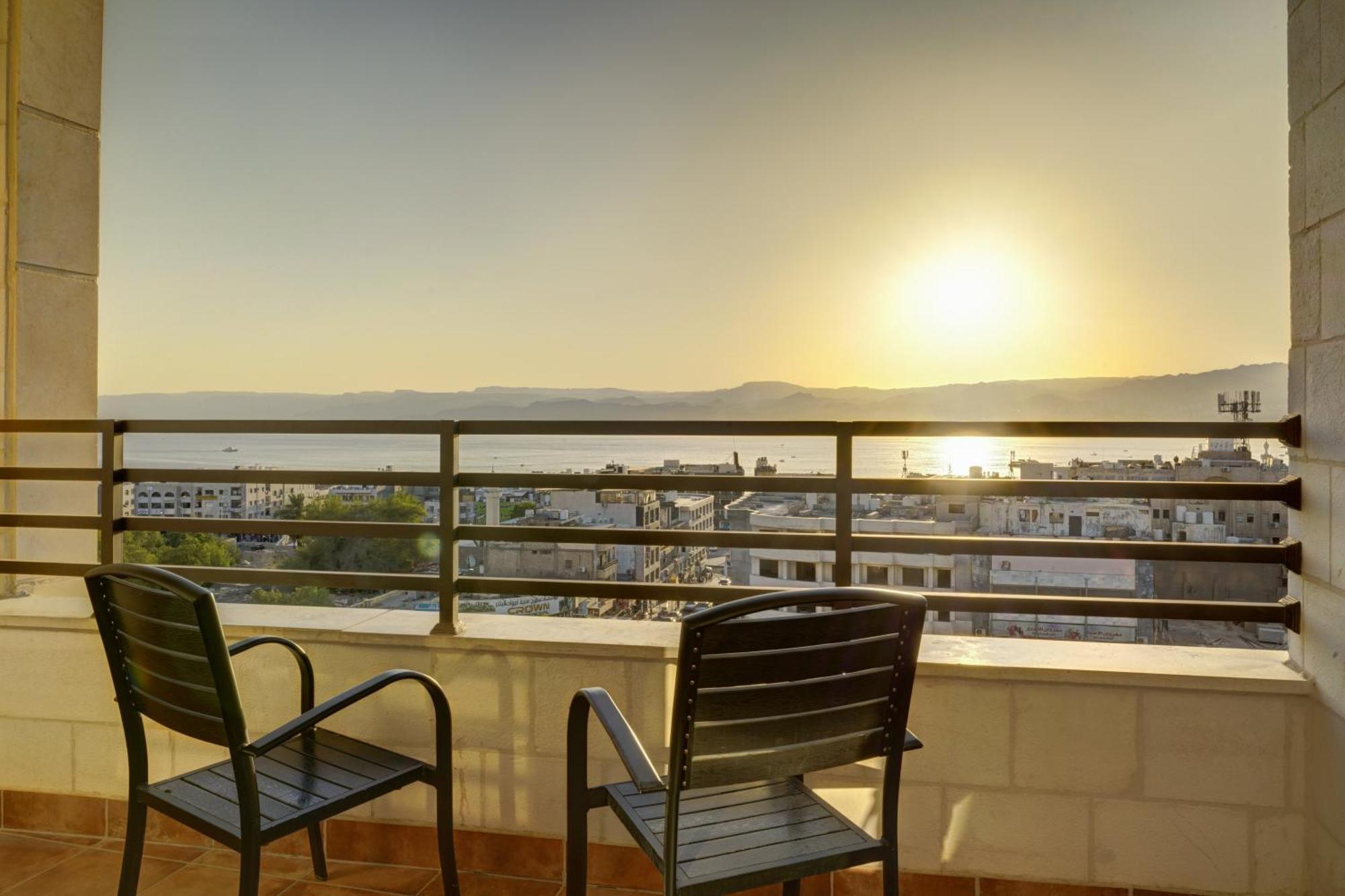 Luciana Hotel By Fhm Aqaba Exterior photo