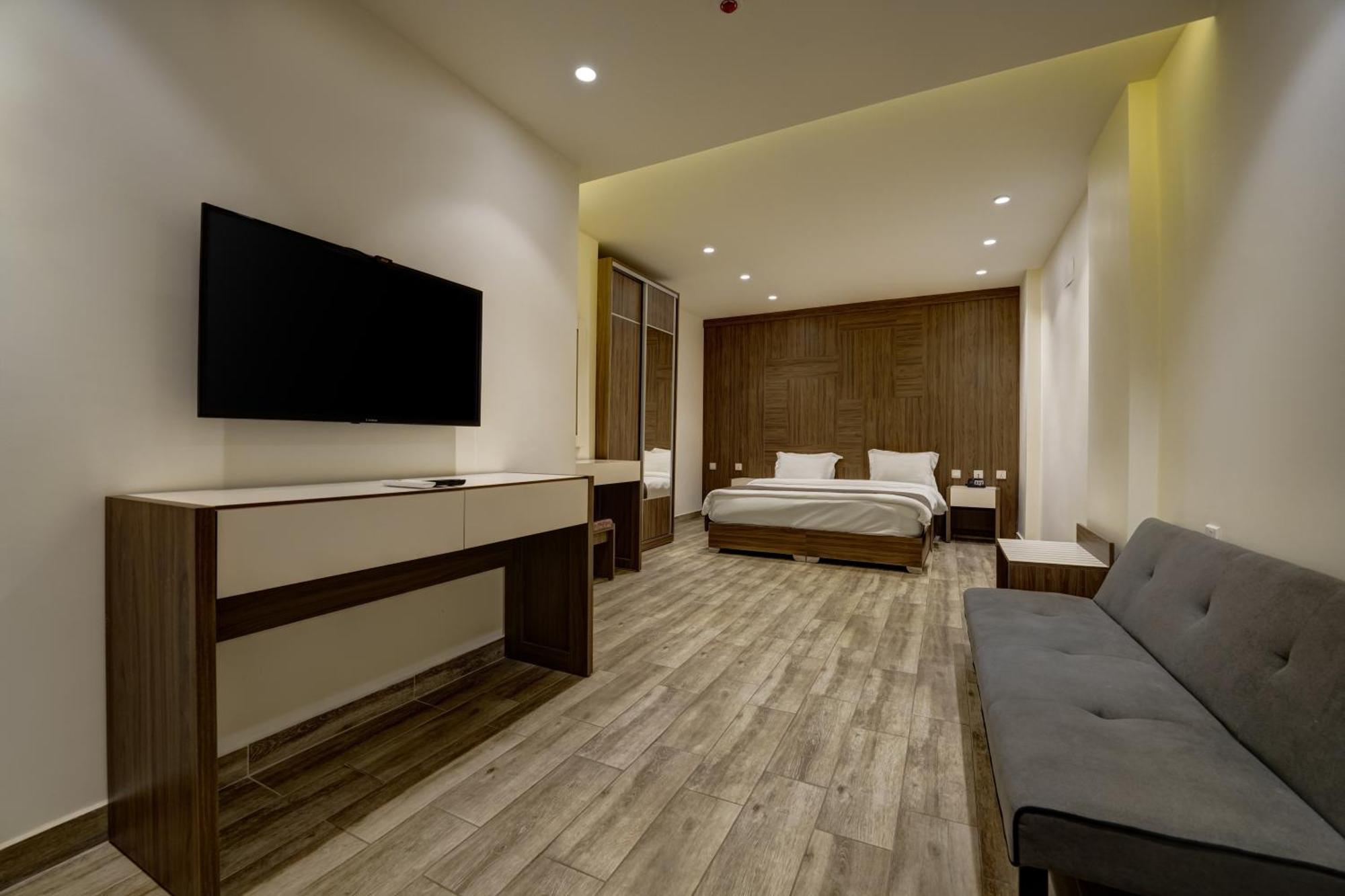 Luciana Hotel By Fhm Aqaba Exterior photo