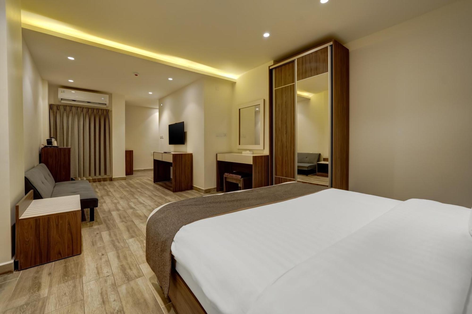 Luciana Hotel By Fhm Aqaba Exterior photo